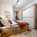 Garbo 3 Bedroom Centrum Very New * Košice