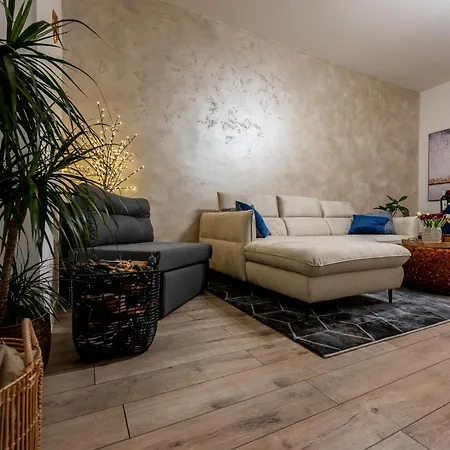 Garbo 3 Bedroom Centrum Very New Apartment