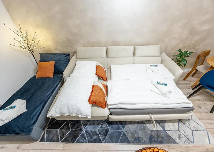 Garbo 3 Bedroom Centrum Very New * Košice